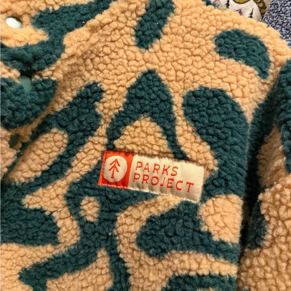 Yellowstone Geysers Trail High Pile Fleece Pullover - Picture 3 of 3